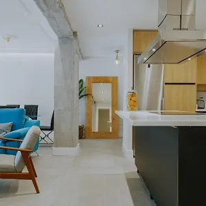 Six By Caleta Homes Appartamento